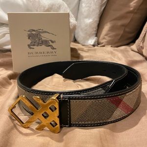AUTHENTIC WOMENS BURBERRY BELT